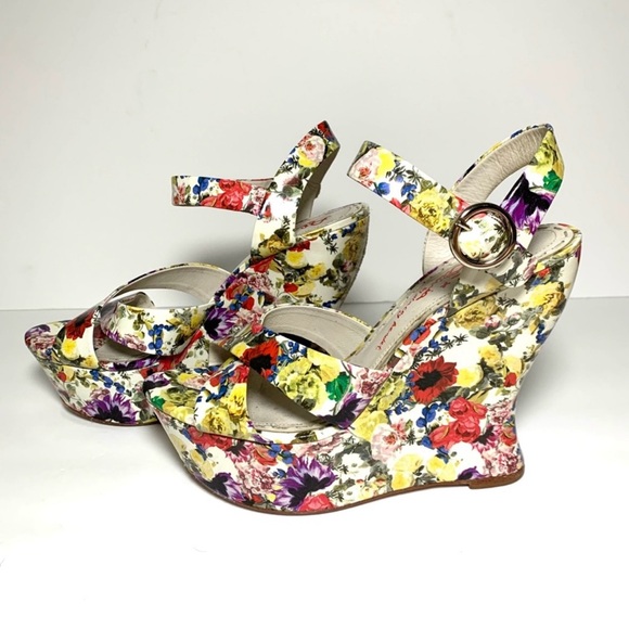 Alice + Olivia Red and Yellow Wedge Sandals - Picture 1 of 3